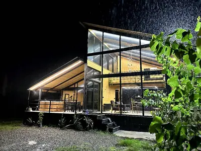 کلبه دوخوابه شیشه ای آیریس