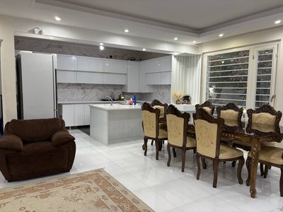 ویلا یک خوابه استخردار باغچه صدرا