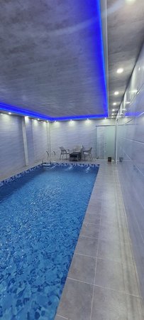 ویلا سه خوابه استخردار آبگرم آسمان پاک