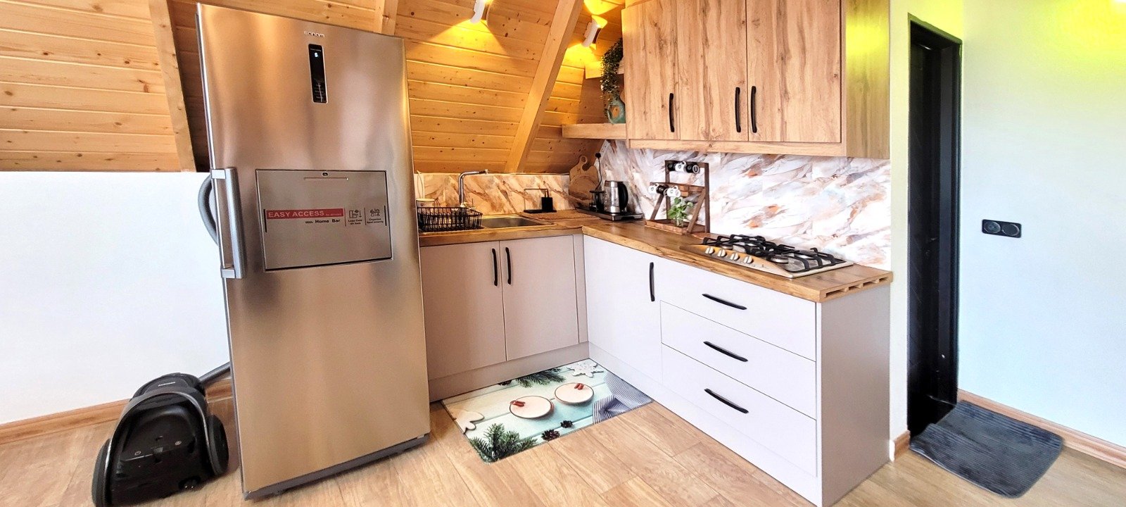 کلبه دوخوابه سوئیسی مه یاس