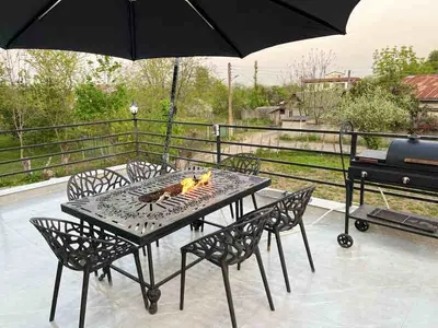 کلبه دوخوابه سوئیسی لواشکی