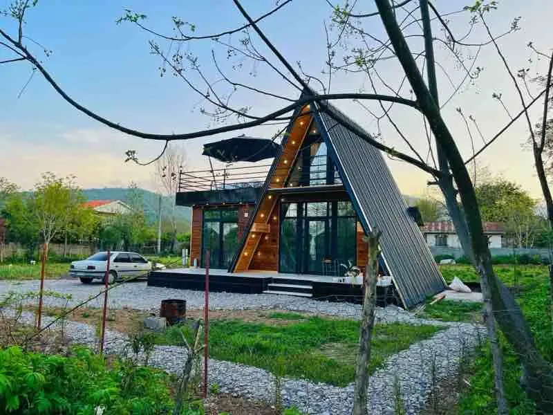 کلبه دوخوابه سوئیسی لواشکی - انتخاب عنوان تصویر