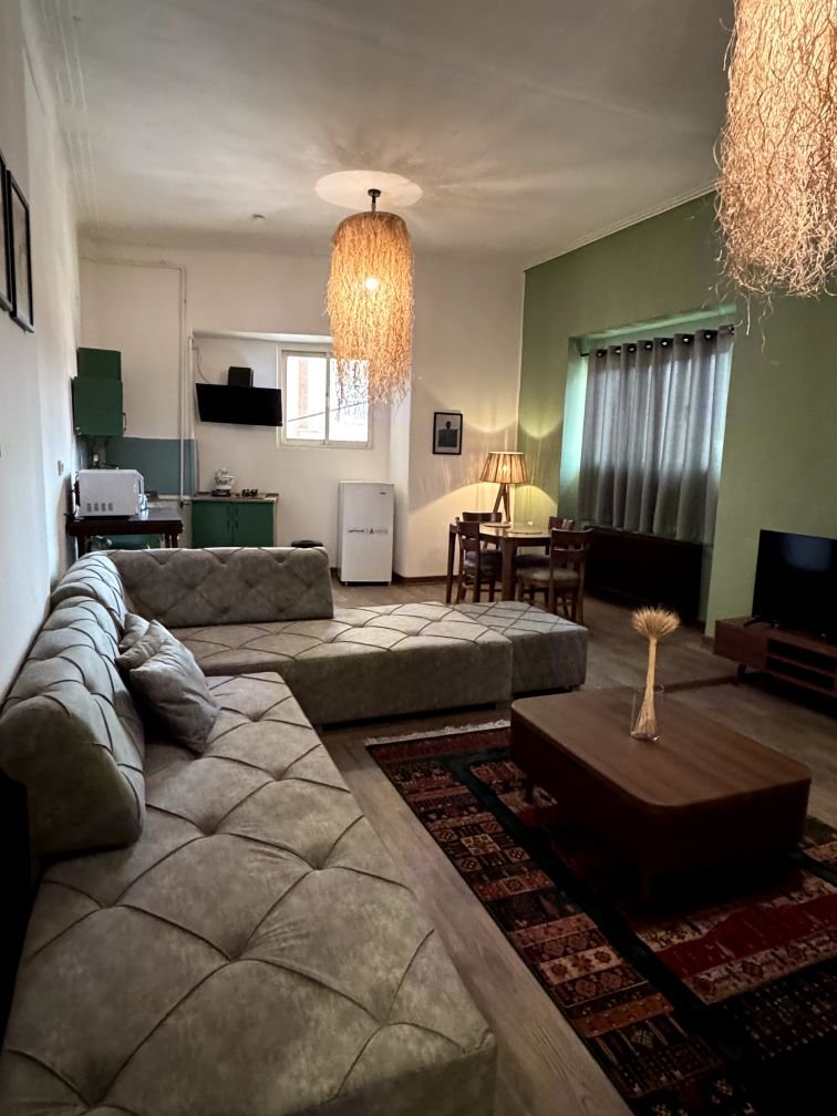 آپارتمان یک خوابه ساختمان نیک میدان سپاه واحد 4