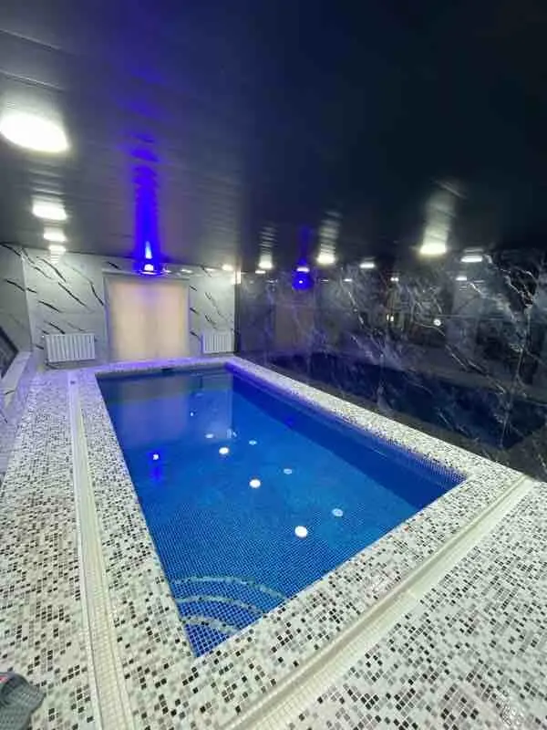 کلبه دوخوابه سوئیسی استخردار آرامش - انتخاب عنوان تصویر