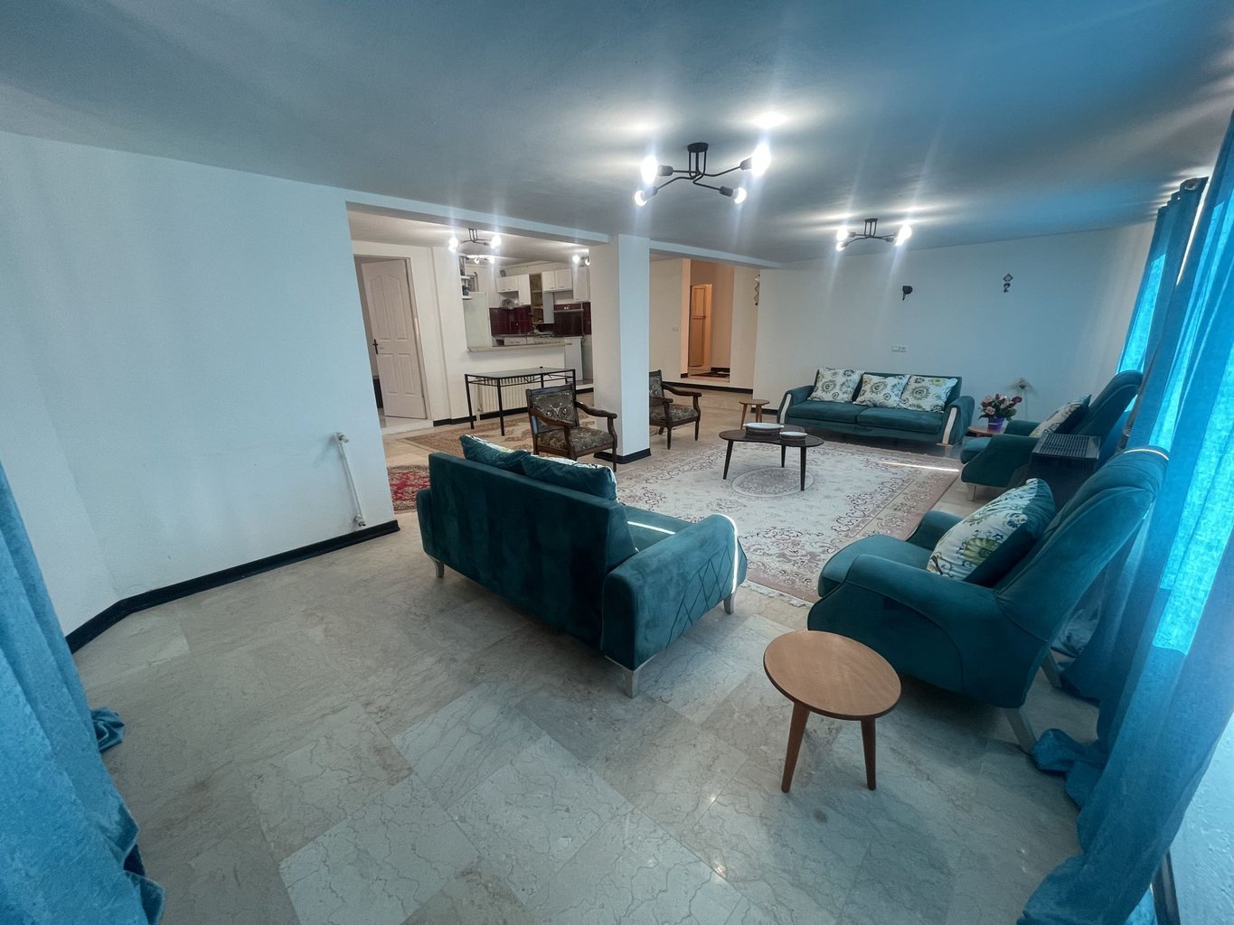 ویلا سه خوابه کارن - هال