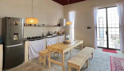 ویلا سه خوابه جُرون هاوس