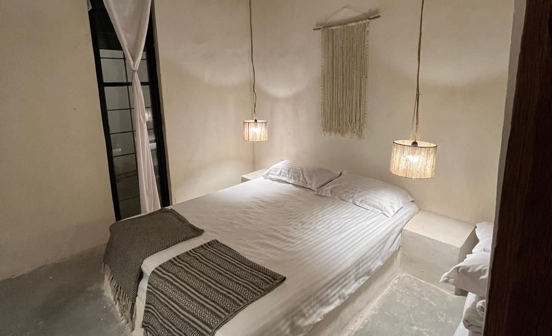 ویلا سه خوابه جُرون هاوس