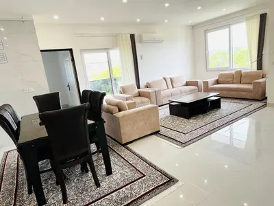 ویلا دوخوابه باغ عمارت سفید