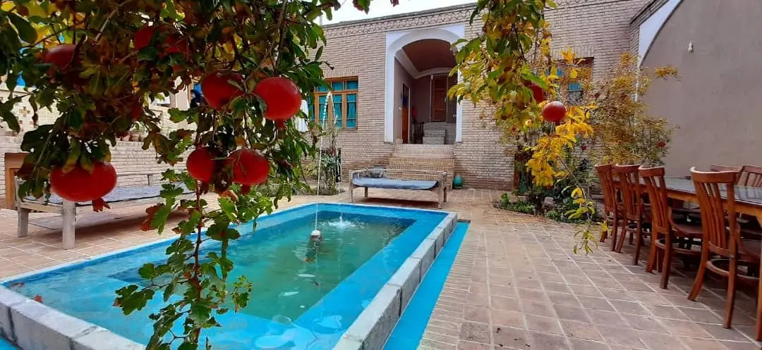 بوم گردی سرای آقا محمد - واحد صنوبر