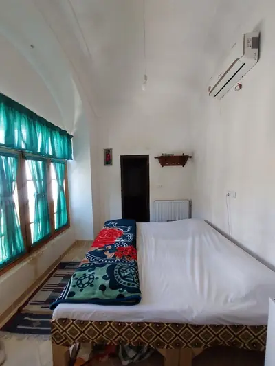 بومگردی سرای آقا محمد - واحد دوتخته رازیانه