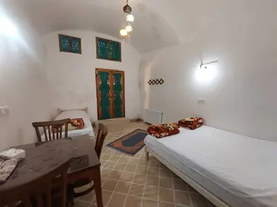 بومگردی سرای آقا محمد - واحد صنوبر