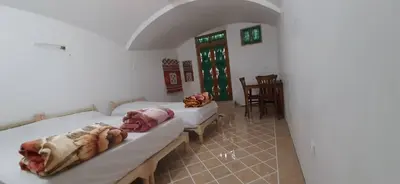 بومگردی سرای آقا محمد - واحد شیرین بیان