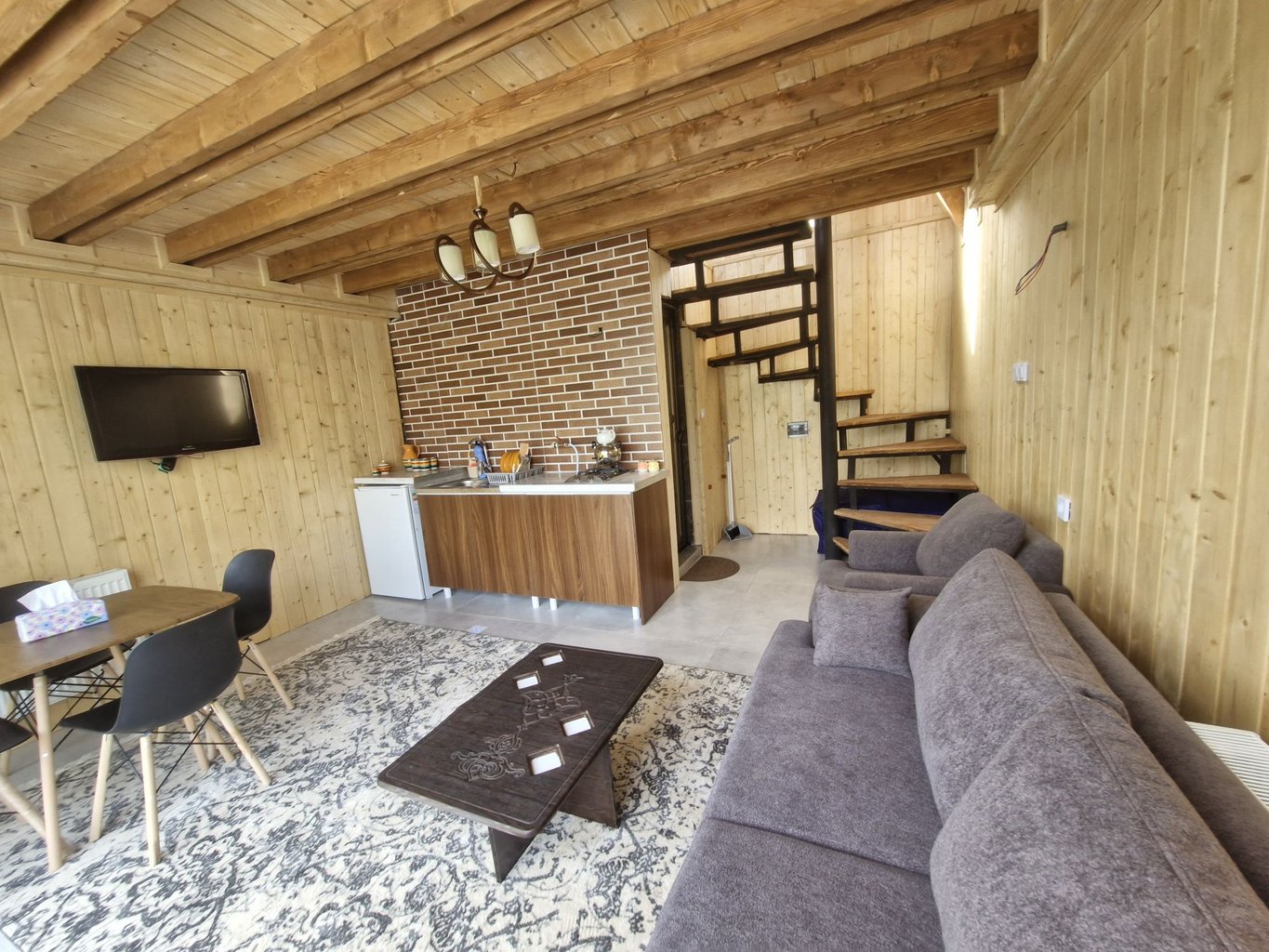 کلبه یک خوابه آرامش سوئیسی ۲