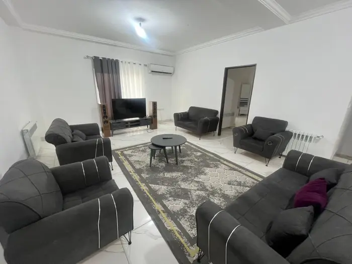 ویلا پنج خوابه استخردار آبگرم گلدن