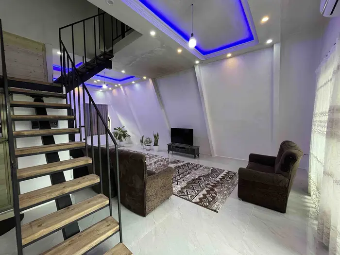 ویلا دوخوابه سوئیسی دوبلکس دوهزار 22 - انتخاب عنوان تصویر حال پذیرایی