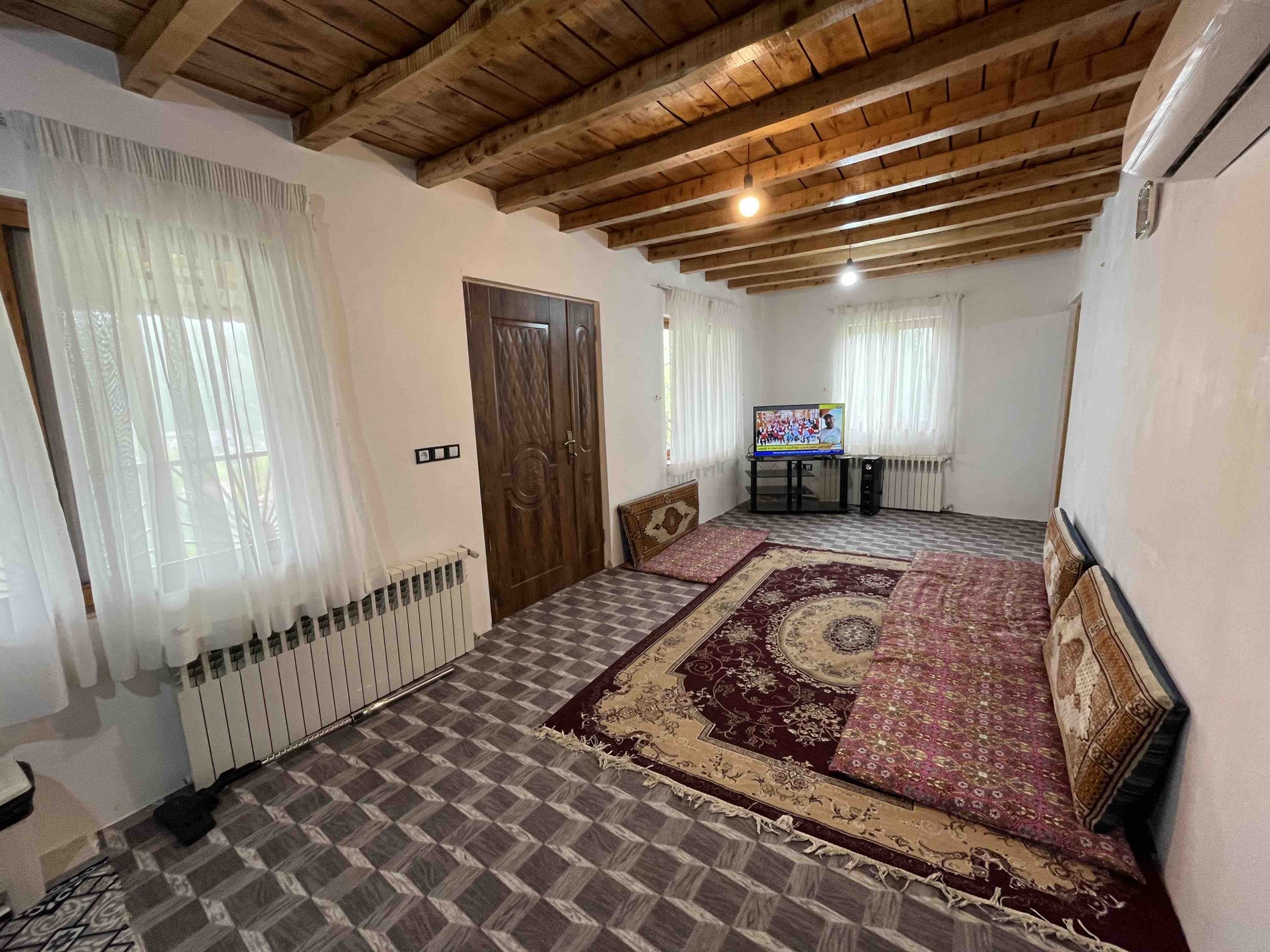 کلبه دوخوابه دوهزار ۱