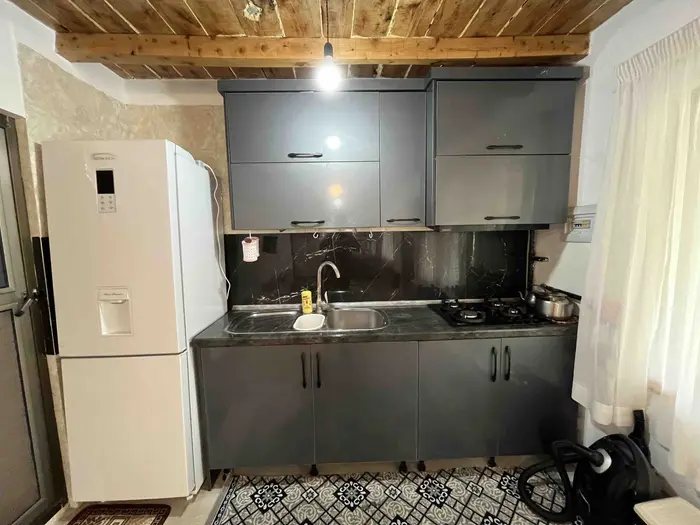 کلبه دوخوابه دوهزار ۱ - انتخاب عنوان تصویر آشپزخانه