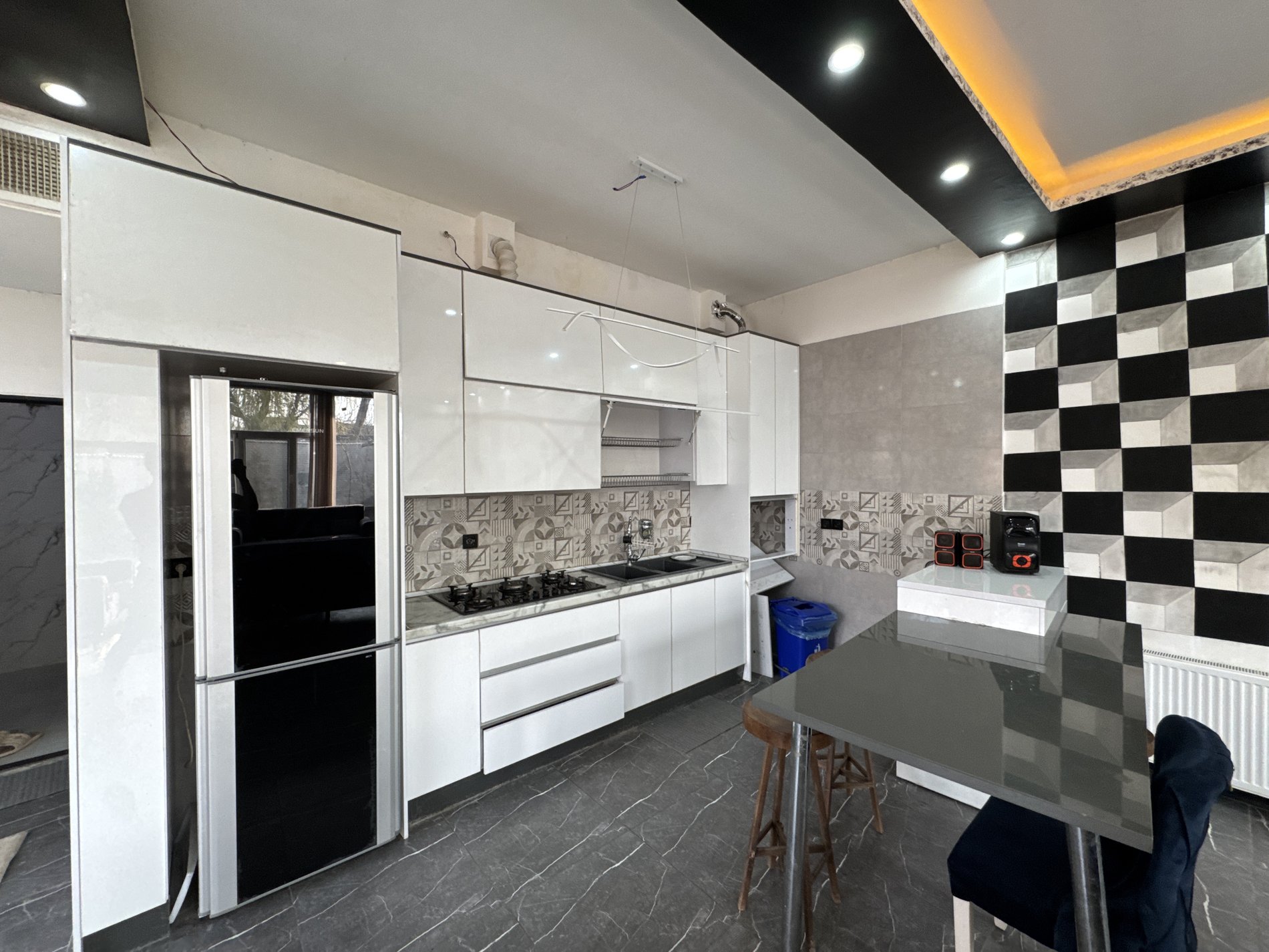 ویلا دوخوابه استخردار شهرک دادخواه 2