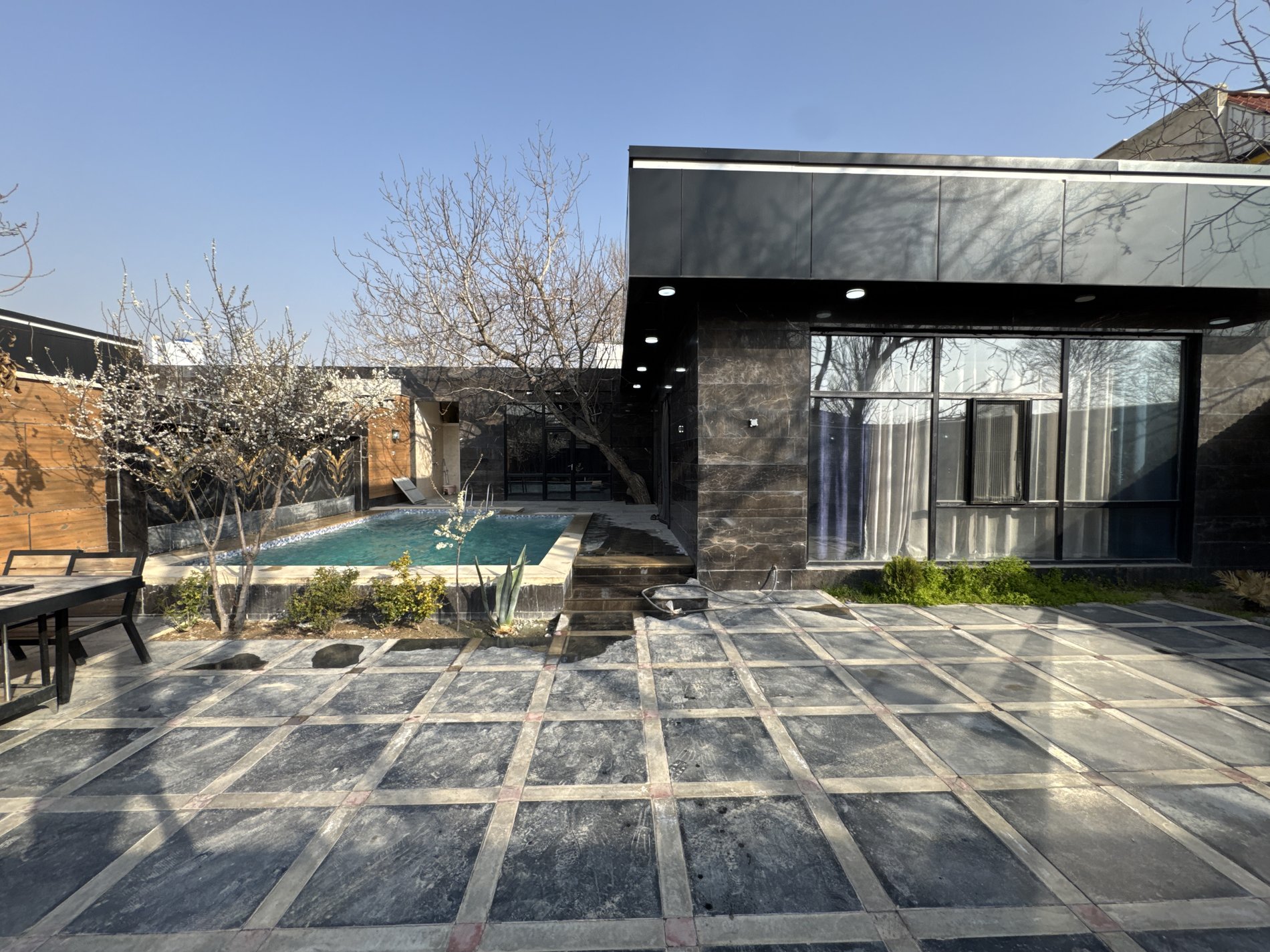 ویلا دوخوابه استخردار شهرک دادخواه 2