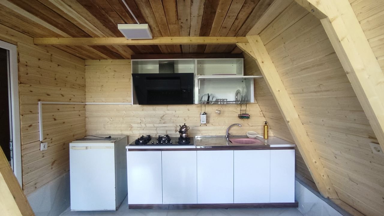 کلبه یک خوابه سوئیسی دهکده 2