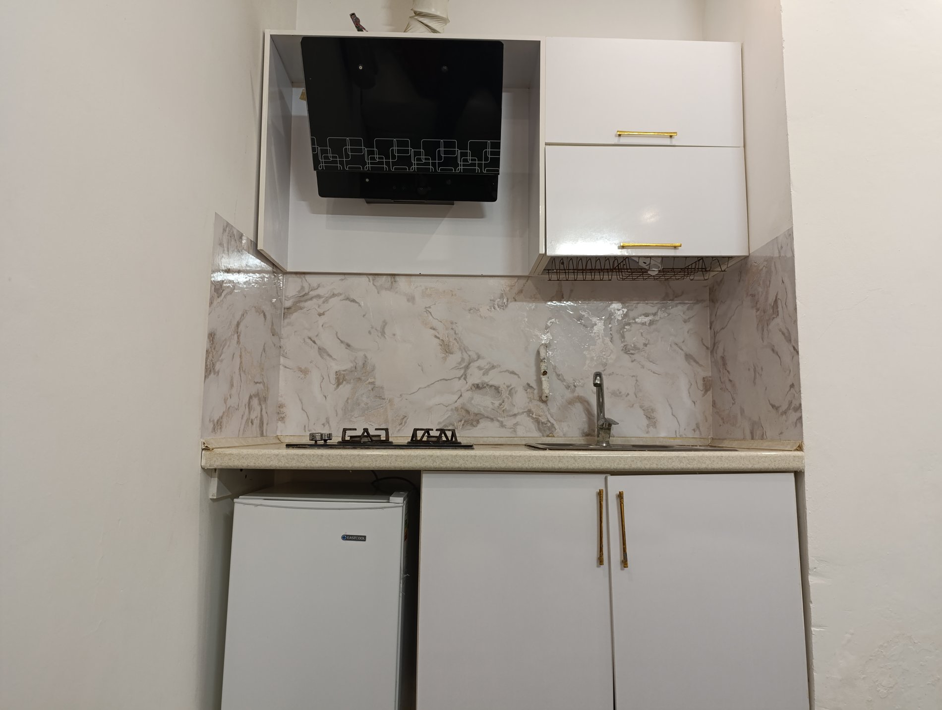 مسافرخانه مرتضائی نیا - واحد چهارتخته 202