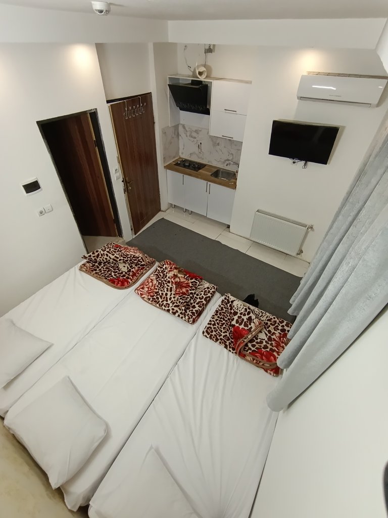 مسافرخانه مرتضائی نیا - واحد سه تخته 203