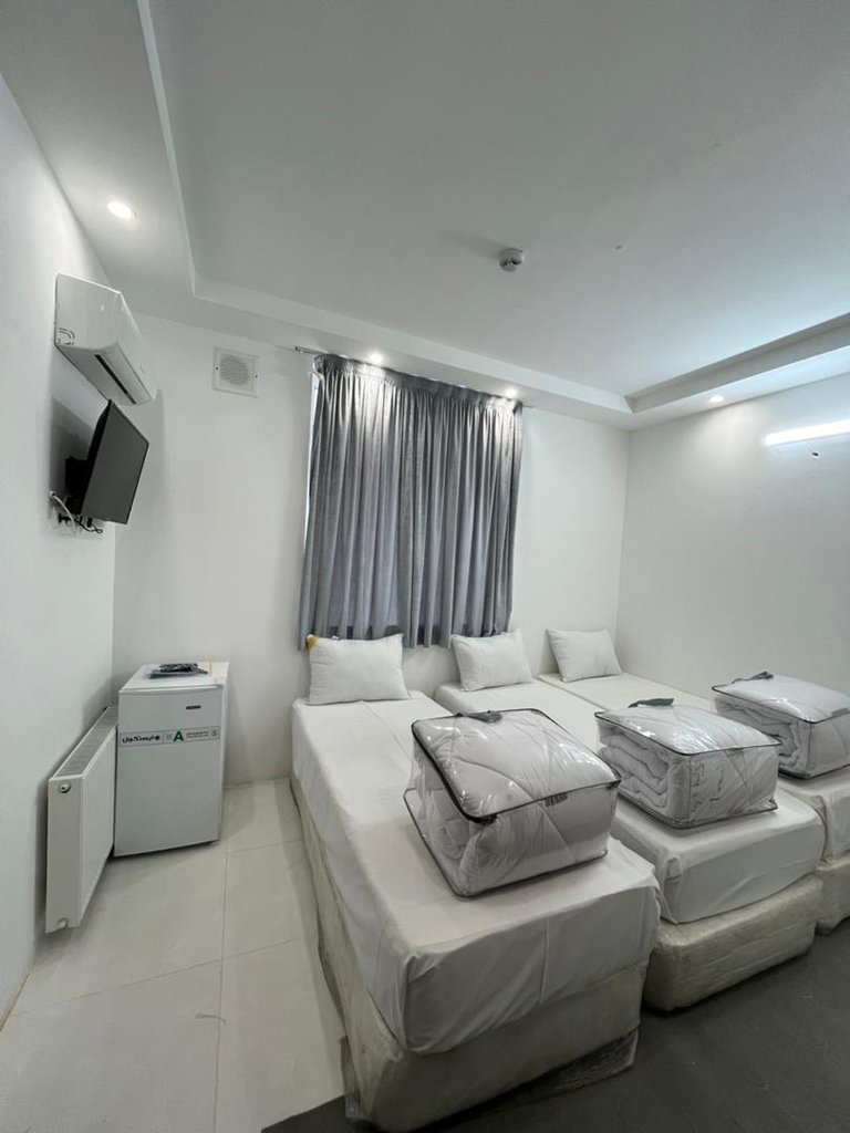 مسافرخانه مرتضائی نیا - واحد سه تخته 302