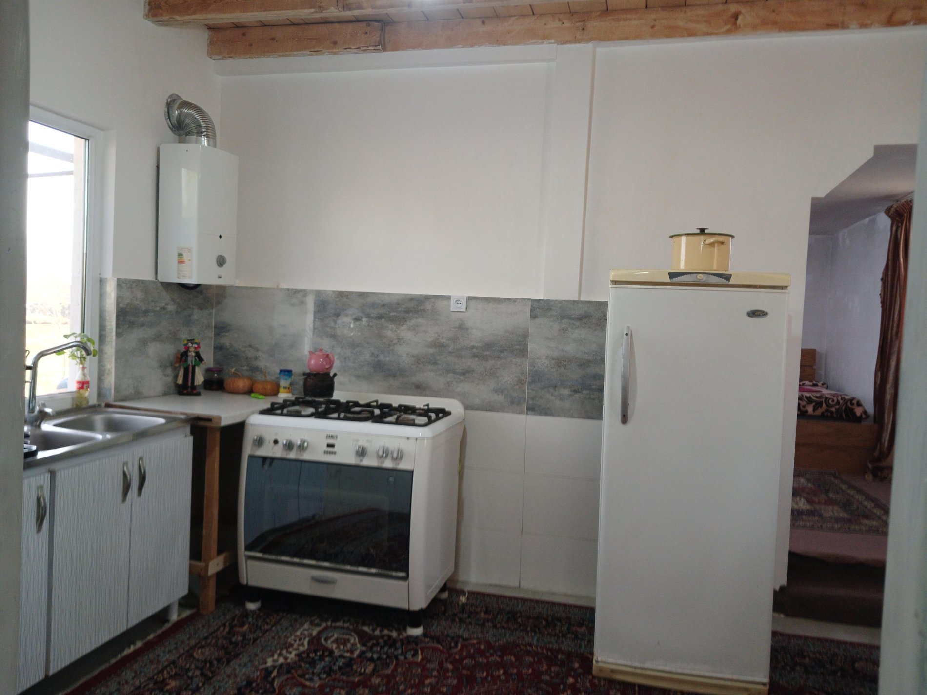 سوئیت فلت خانه باغ تانیا