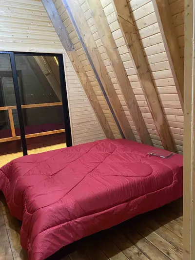 کلبه یک خوابه سوئیسی چوبی ماهفروز