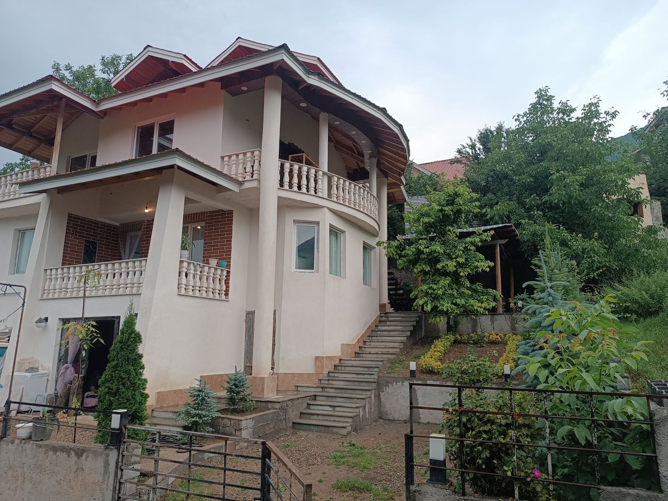ویلا دوخوابه کوهستانی لاوسون