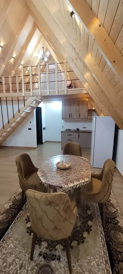 کلبه دوخوابه سوئیسی مهنا