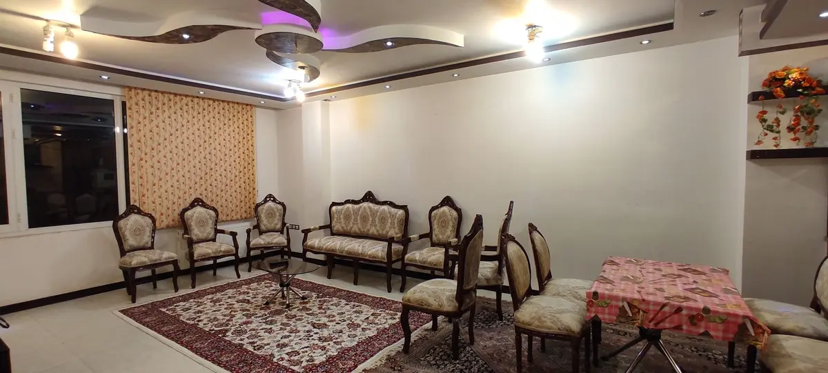 آپارتمان یک خوابه بام ایران