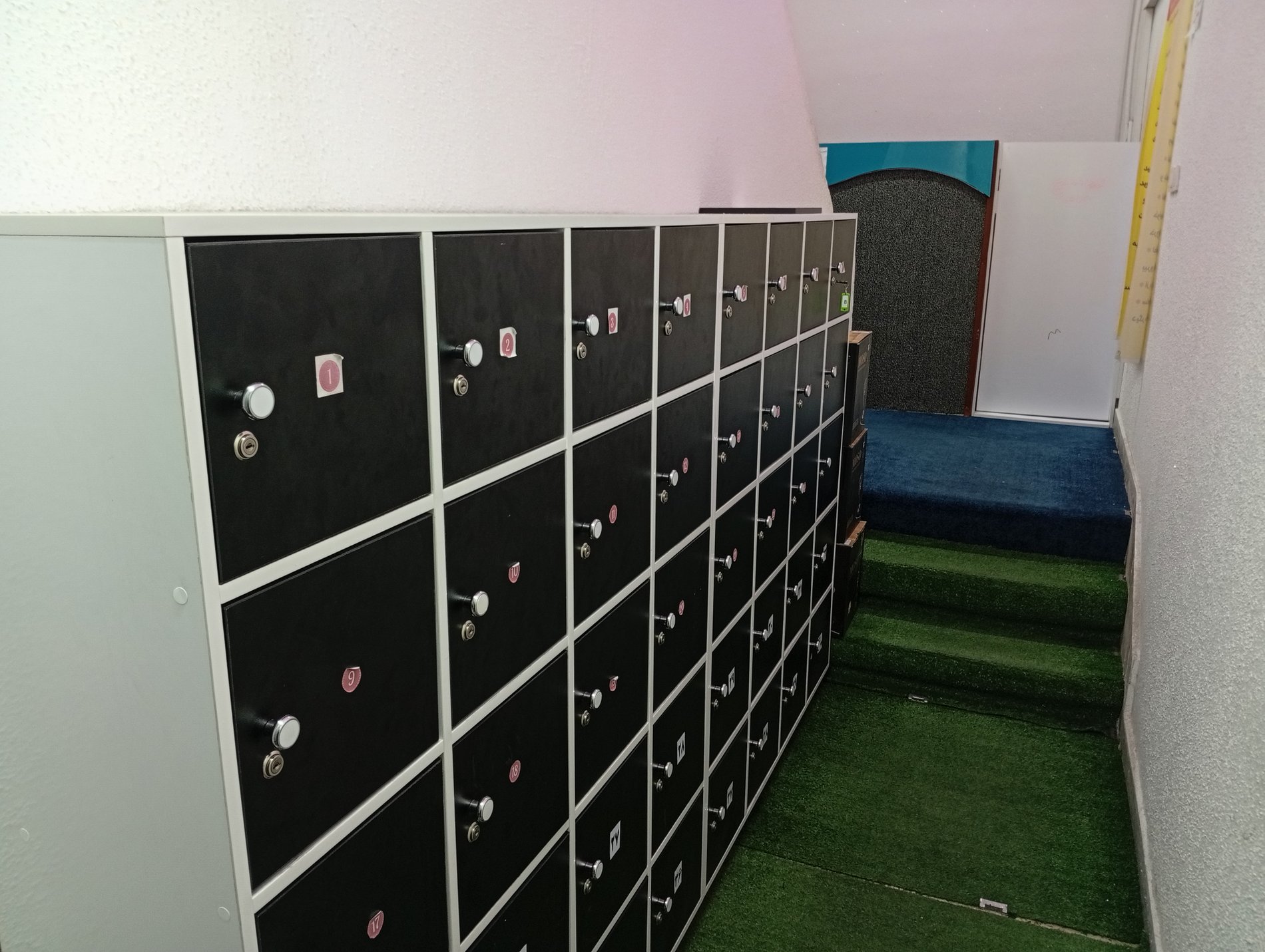 هاستل نارسیس 1 - واحد اشتراکی 10 تخته 