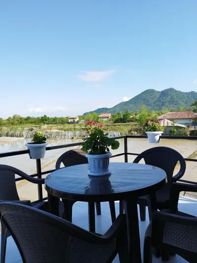 کلبه دوخوابه سوئیسی آرتان