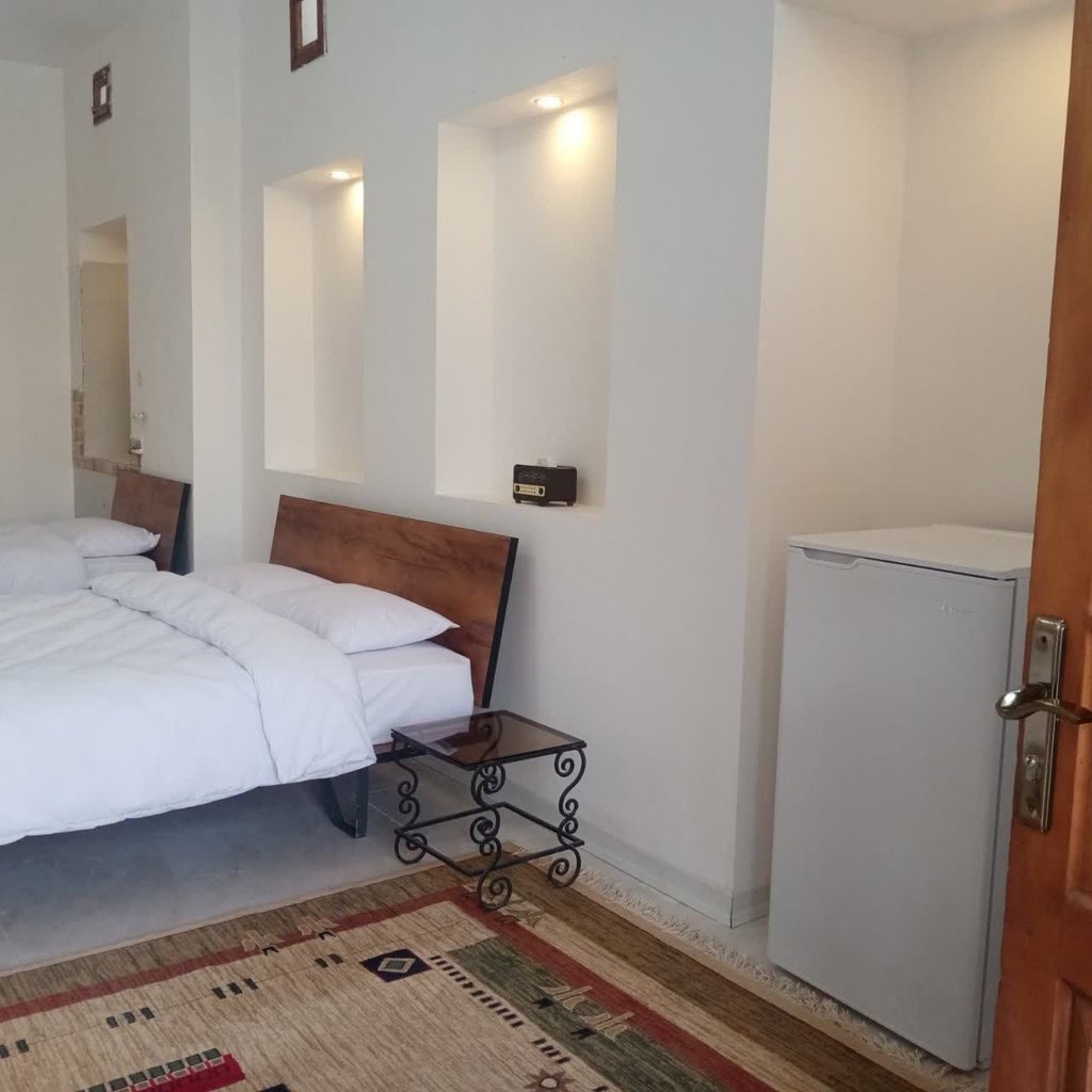 بوم گردی هشت بهشت - واحد شیرین