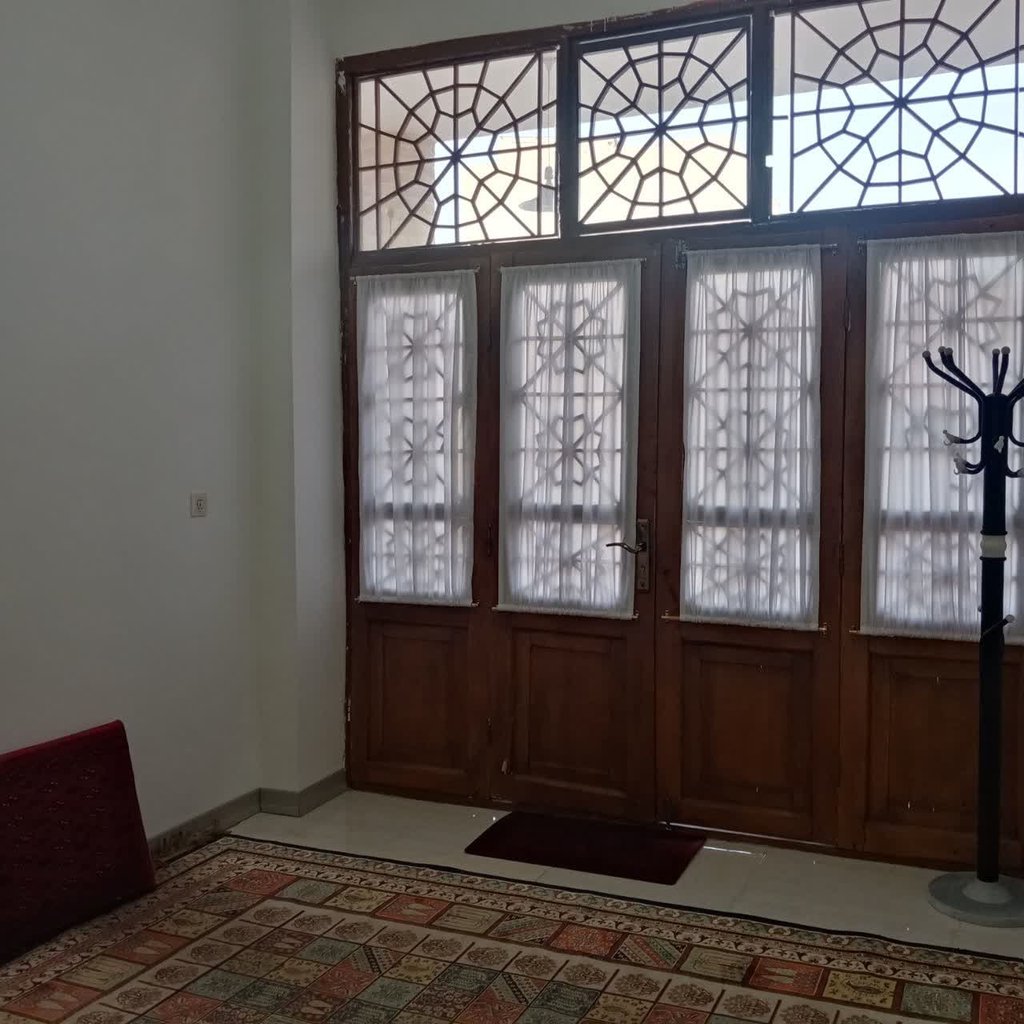 بوم گردی هشت بهشت - واحد شیرین