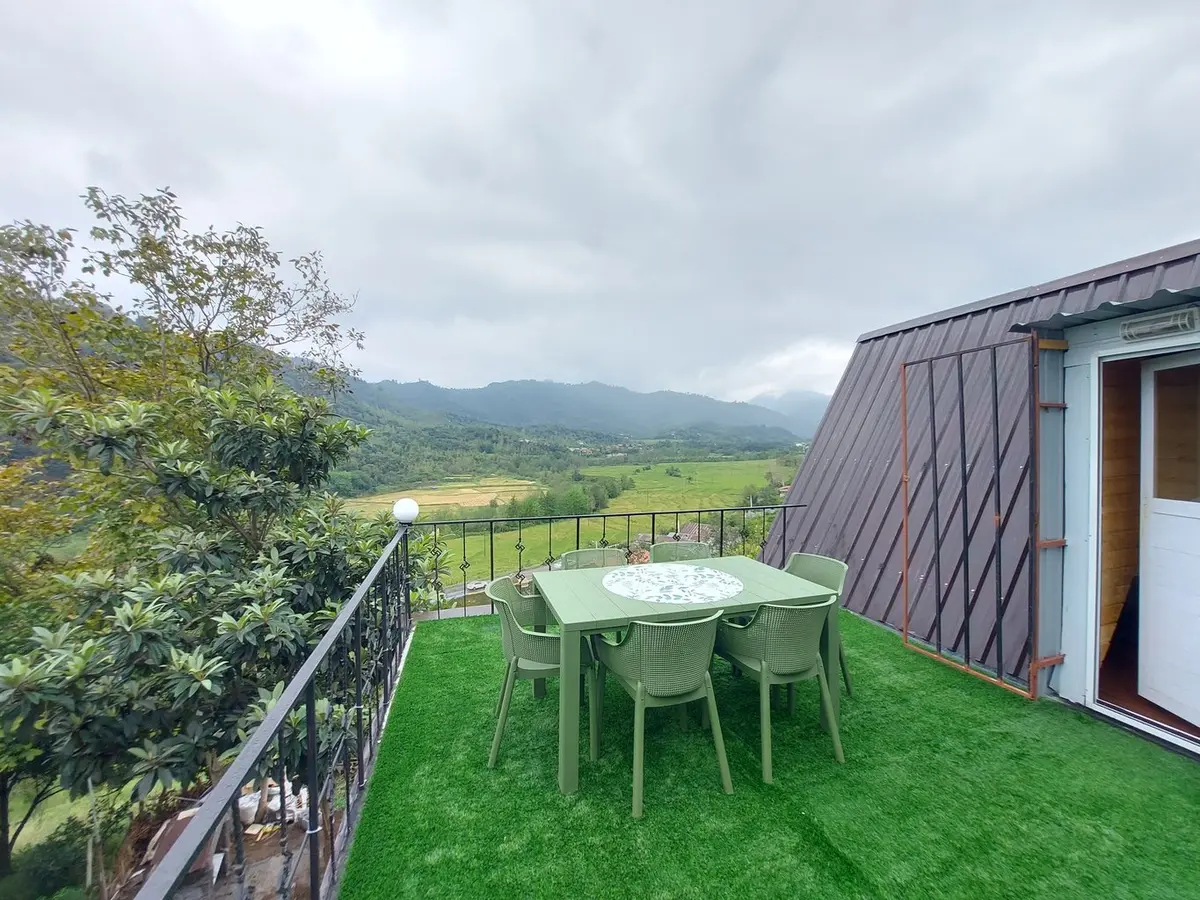 دوخوابه جنگلی شیشهای رویایی - روف گاردن