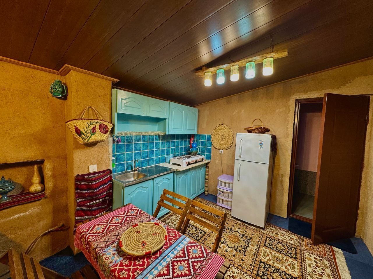 سوئیت یک خوابه سنتی جکوزی دار درنا