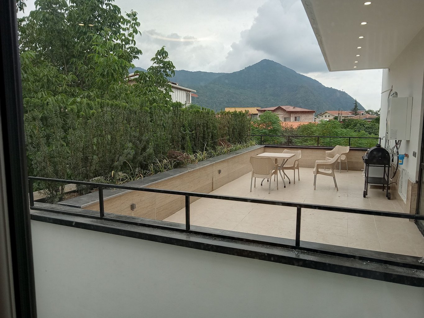 ویلا دوخوابه استخردار آبگرم باراد