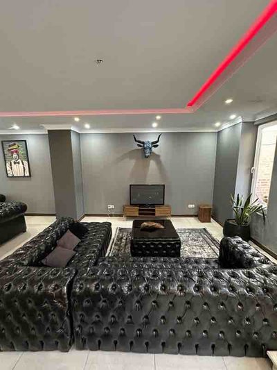 ویلا سه خوابه استخردار آبگرم سهند 1