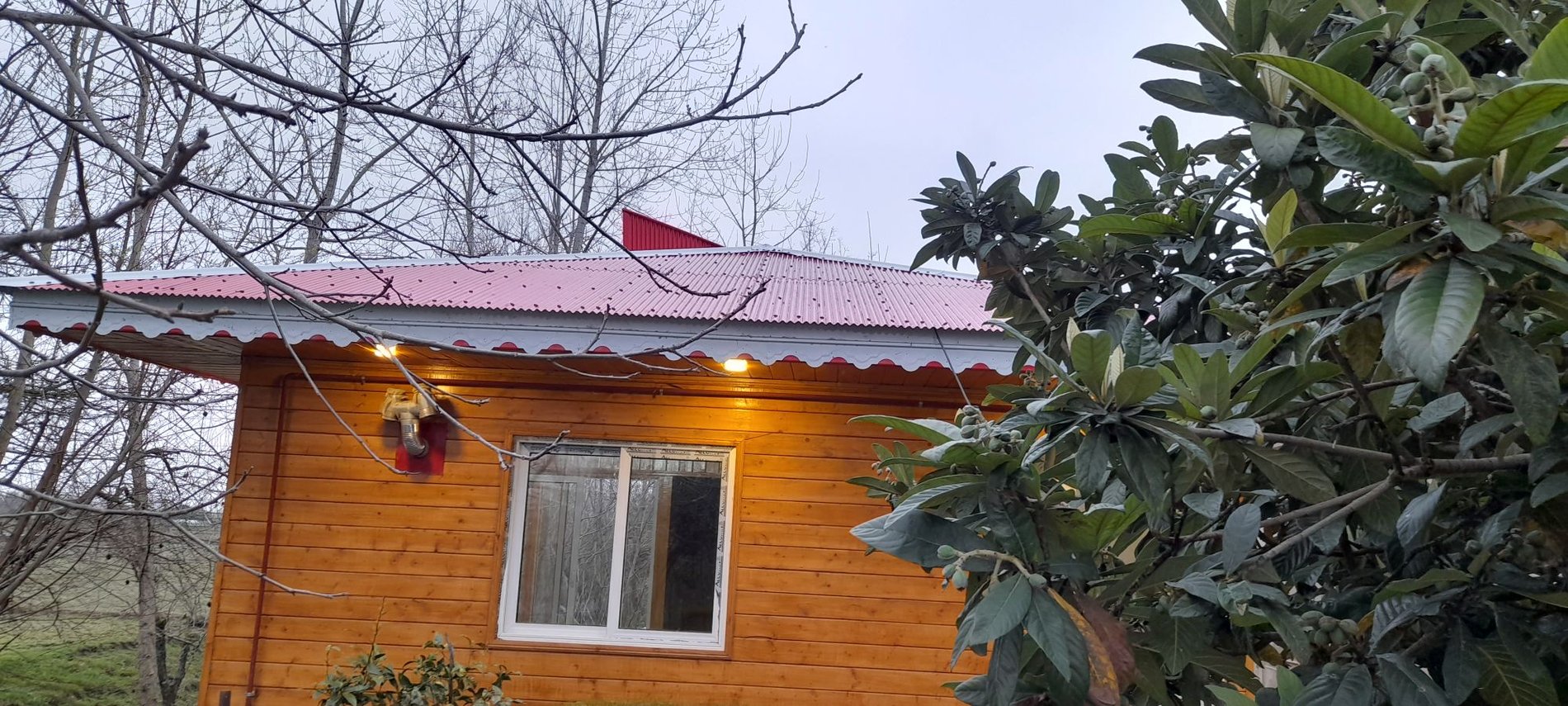 یک خوابه چوبی وردوم