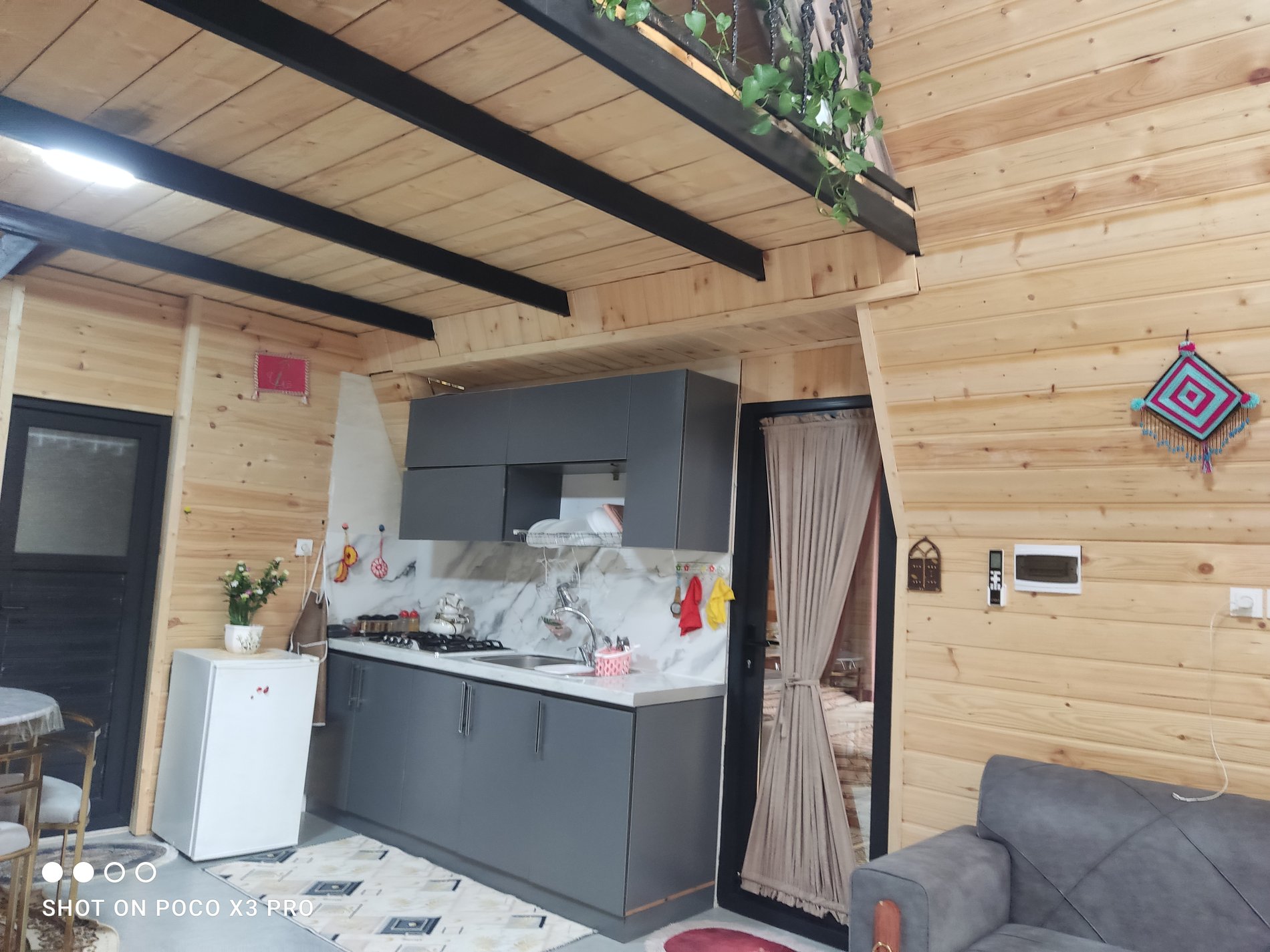 کلبه سوییسی دوخوابه شاندرمن 3