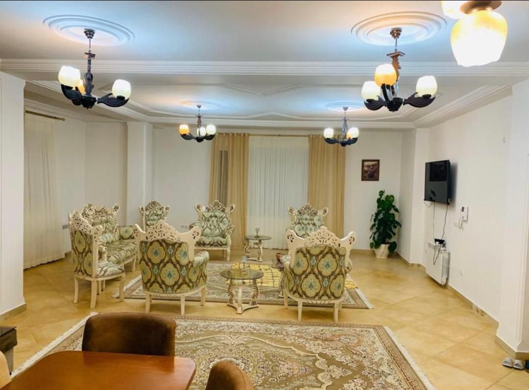 ویلا چهارخوابه استخردار آبگرم جمشیدی 1