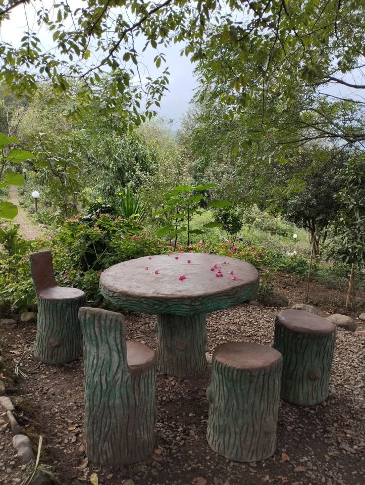 یک خوابه جنگلی باغ شقایق