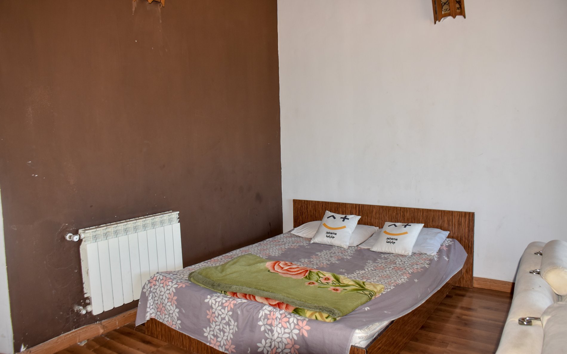 آپارتمان یک خوابه ساحلی شمعدونی قهوه‌ای