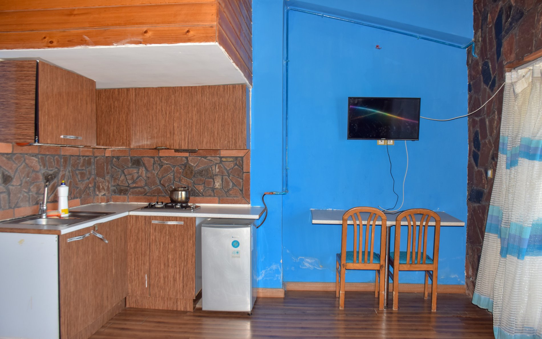 یک خوابه ساحلی شمعدونی آبی