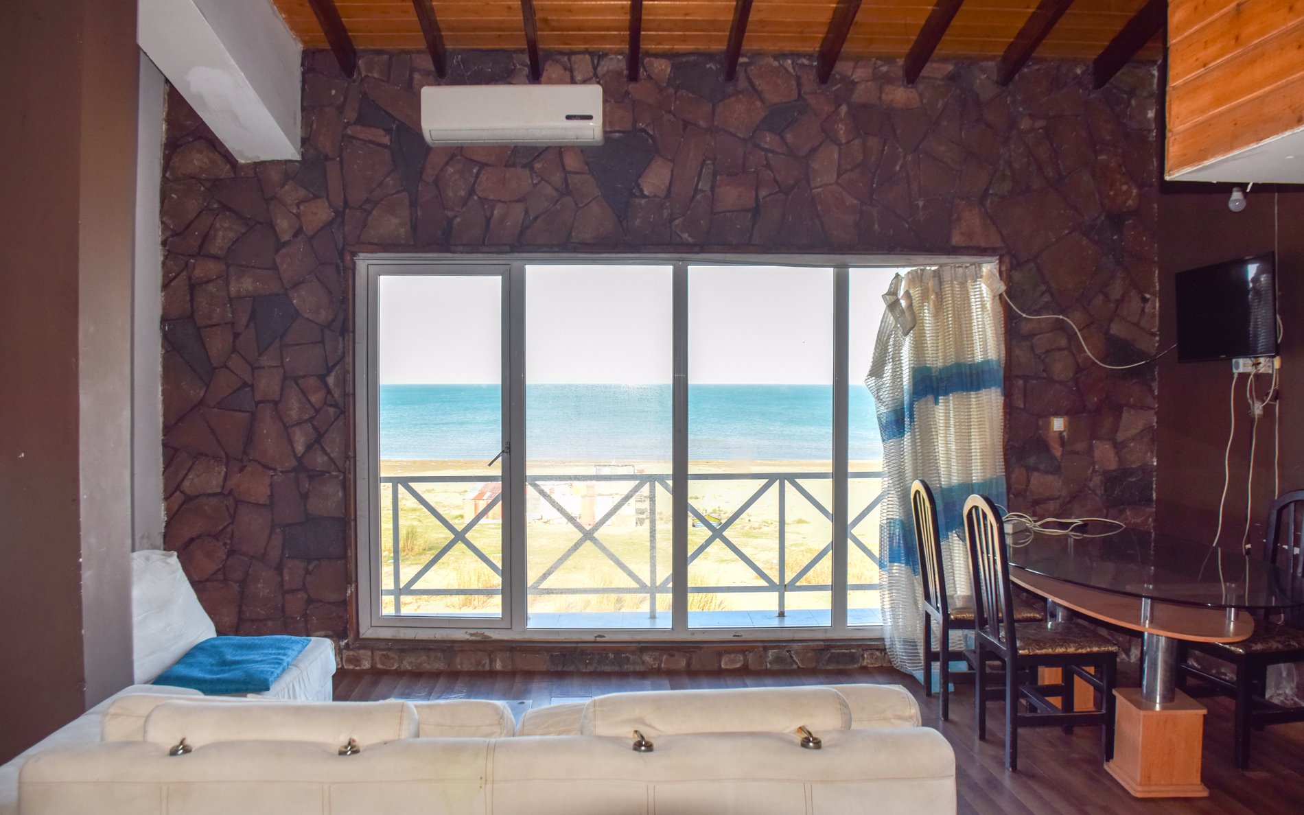 آپارتمان یک خوابه ساحلی شمعدونی قهوه‌ای