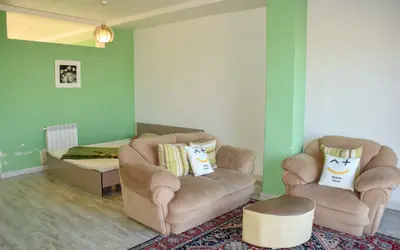 آپارتمان دوخوابه ساحلی شمعدونی سبز