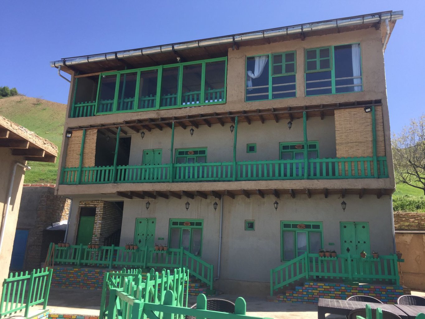 بوم گردی بهشت - واحد شیلدار