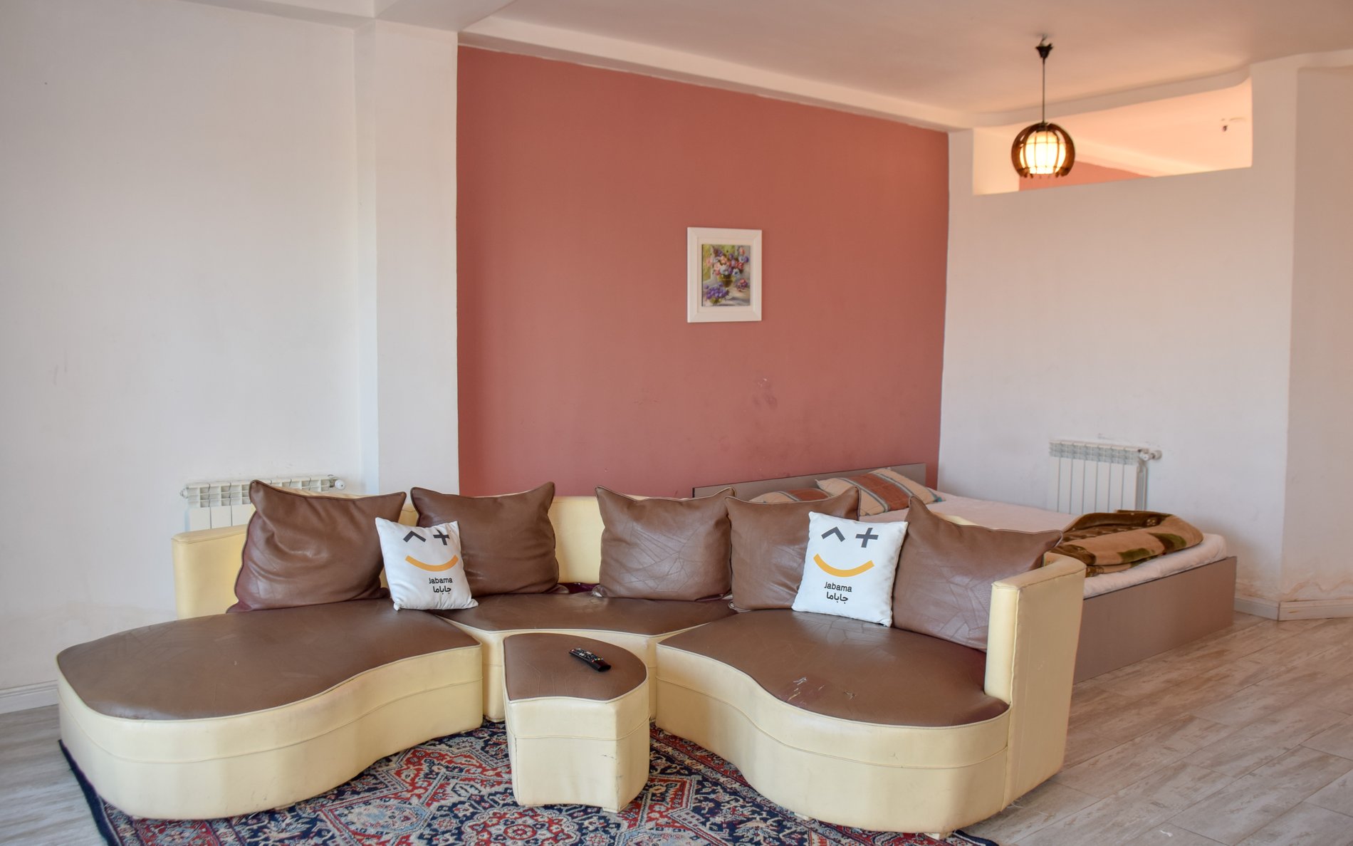 آپارتمان دوخوابه ساحلی شمعدونی صورتی